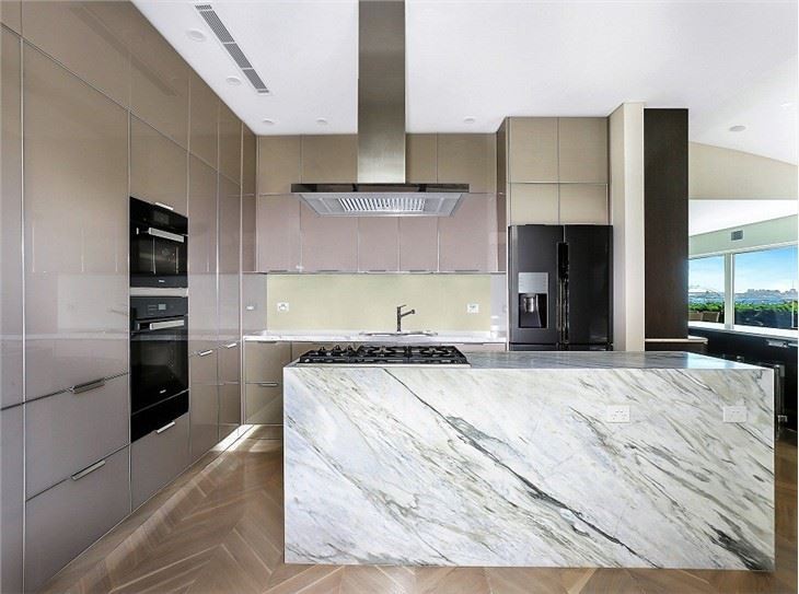 Calacatta Manhattan Countertop